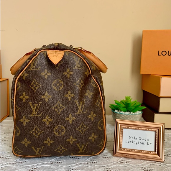 Louis Vuitton Monogram Speedy 30 - Picture 8 of 16